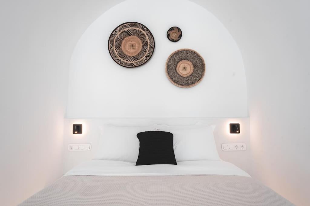 Akri Santorini With Heated Jacuzzi Villa Emporio  Dış mekan fotoğraf